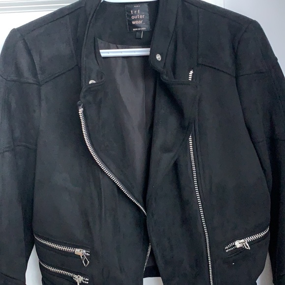 Chic Black Suede Cropped Jacket - Picture 2 of 5